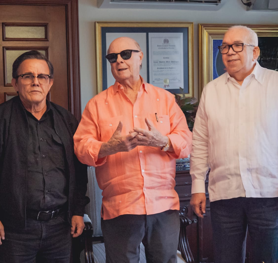 Con gran emoción Hipólito Mejía agradece la dedicatoria del IX Congreso Nacional de la ANPA