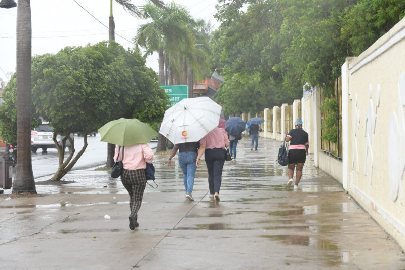 Indomet: vaguada, calentamiento y el viento del este/sureste producirán aguaceros