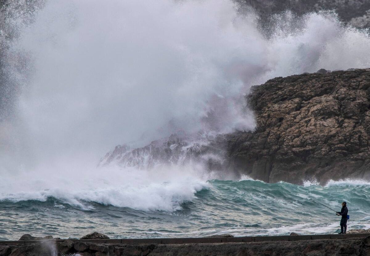 Tormenta Erin se convertirá en huracán este viernes, alejándose de República Dominicana