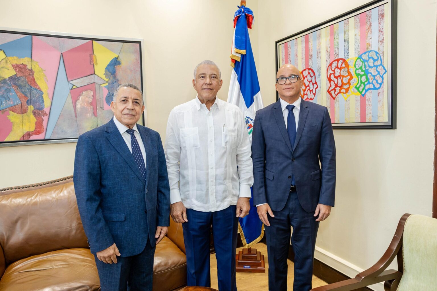 Félix Reyna es juramentado como nuevo director de la DIECOM