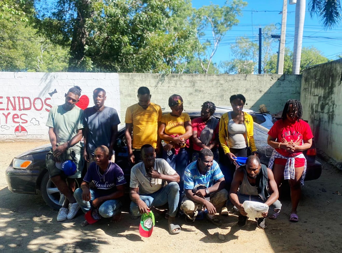 Ejército intercepta vehículo con 11 haitianos indocumentados en Santiago Rodríguez