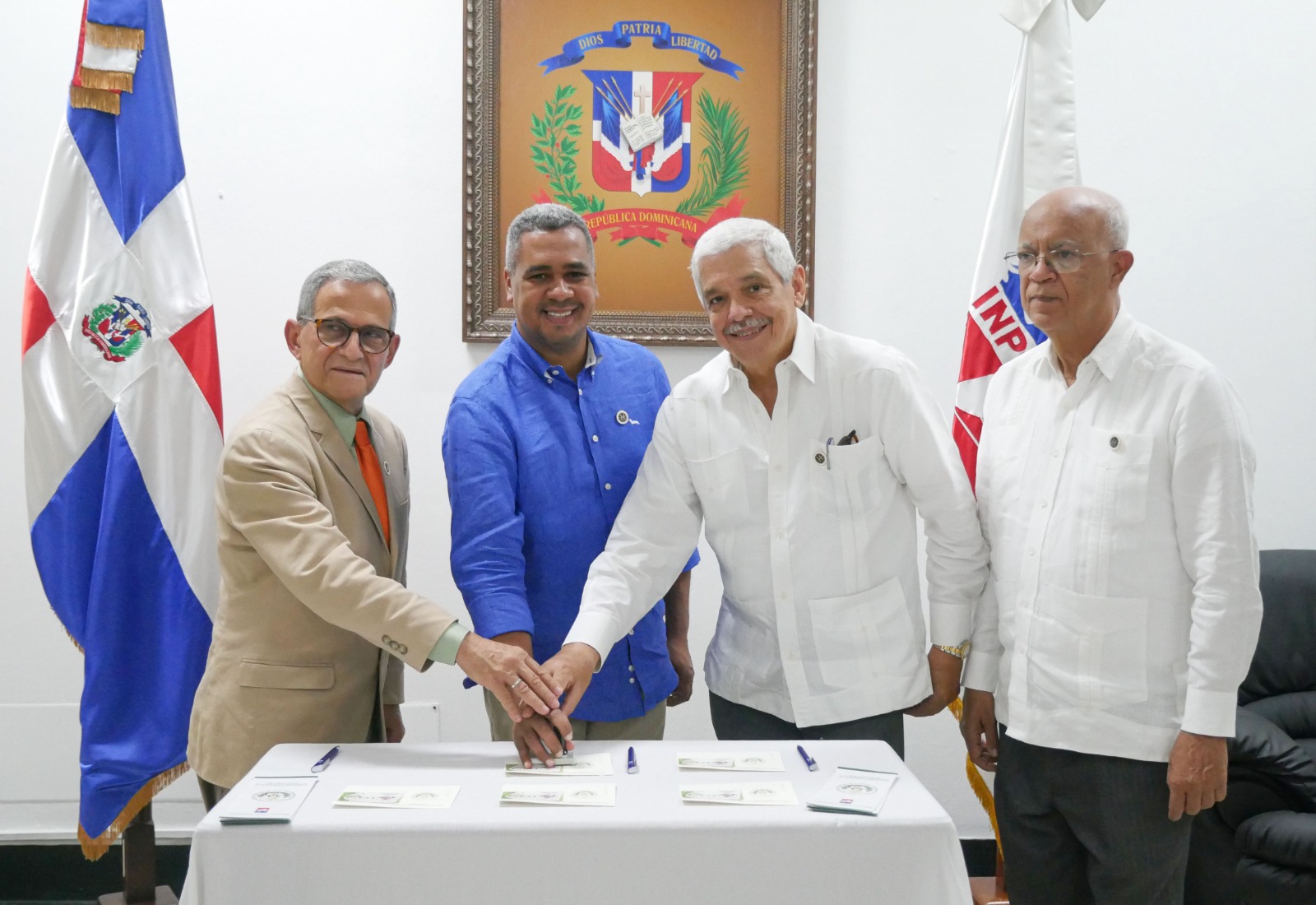 INPOSDOM lanza emisión postal conmemorativa de la V Convención Internacional de Historiadores y Numismáticos en Brasil