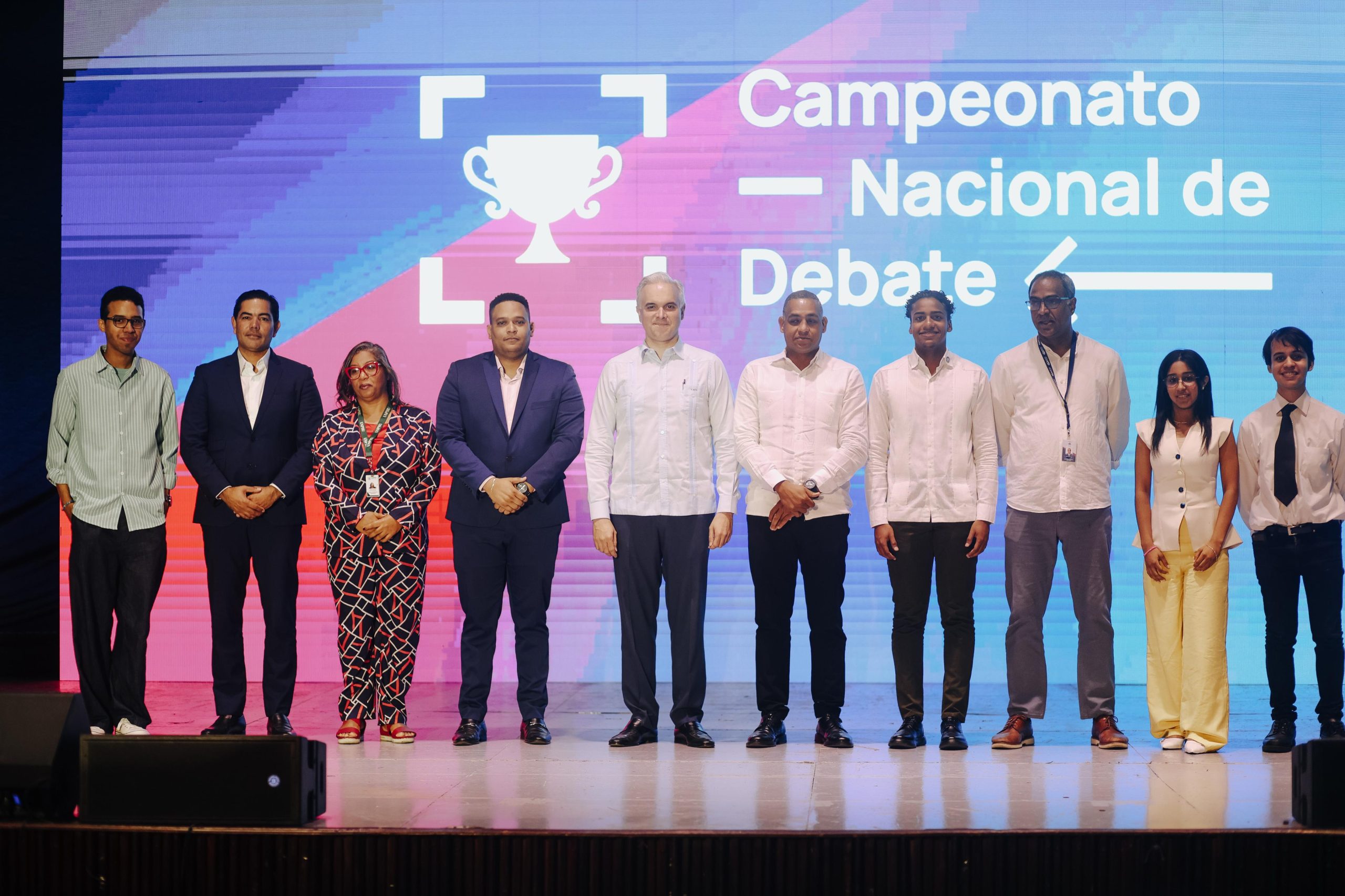 MINERD celebra el IV Campeonato Nacional de Debate con más de 400 estudiantes del nivel Secundario
