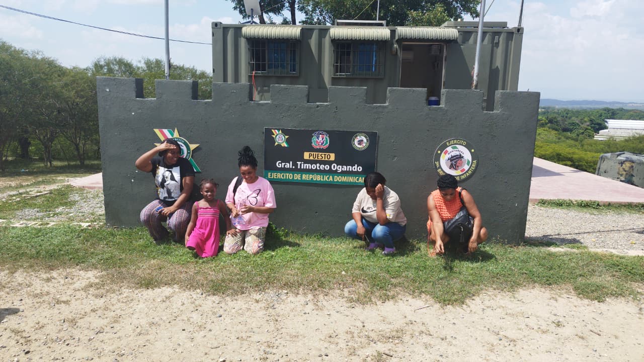 Ejército dominicano detiene a seis indocumentados haitianos con apoyo de drones en Elías Piña