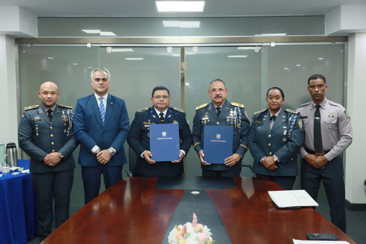 Policía Nacional Dominicana y Secretaría de Seguridad de Honduras firman convenios de cooperación académica y policial