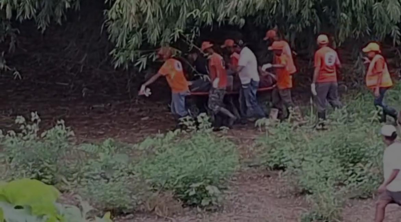 Muere conductor tras colapso de puente entre Yamasá y Don Juan en Monte Plata