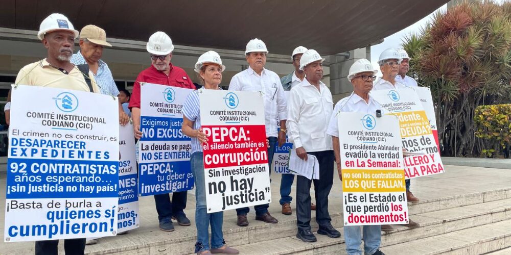 Contratistas exigen al Estado dominicano pago de RD$390 millones: denuncian pérdida de documentos oficiales