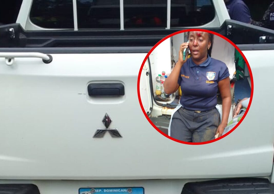 Policía investiga caso de cabo herida tras lanzarse de un carro en la Autovía Juan Pablo II