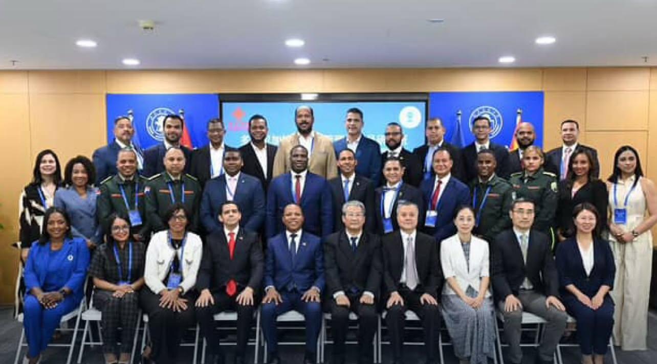 RD fortalece capacidades en transporte: delegación oficial participa en formación especializada en Beijing