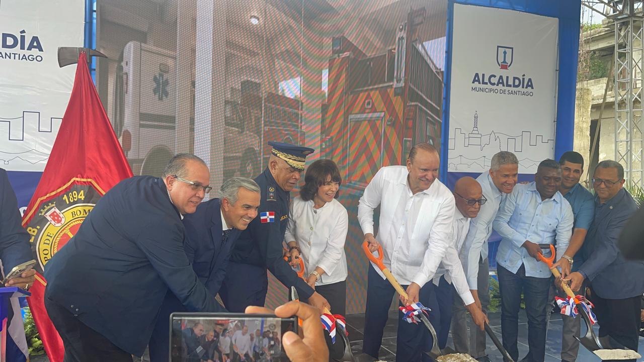 Tras 15 años de abandono, reinician construcción de la Estación Central de Bomberos en Santiago