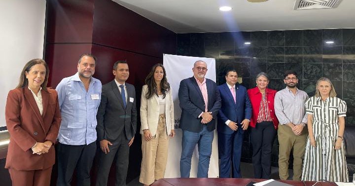 ACOFAVE y diputado Tobías Crespo impulsan agenda conjunta para modernizar el tránsito y la seguridad vial
