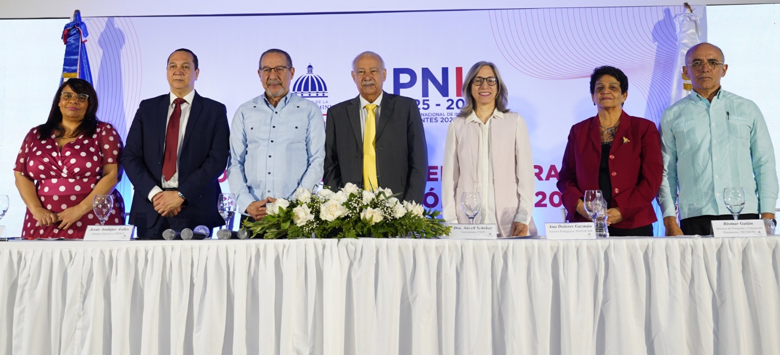 Ministerio de Educación integra a más de cinco mil nuevos docentes al Programa Nacional de Inducción 2025-2026