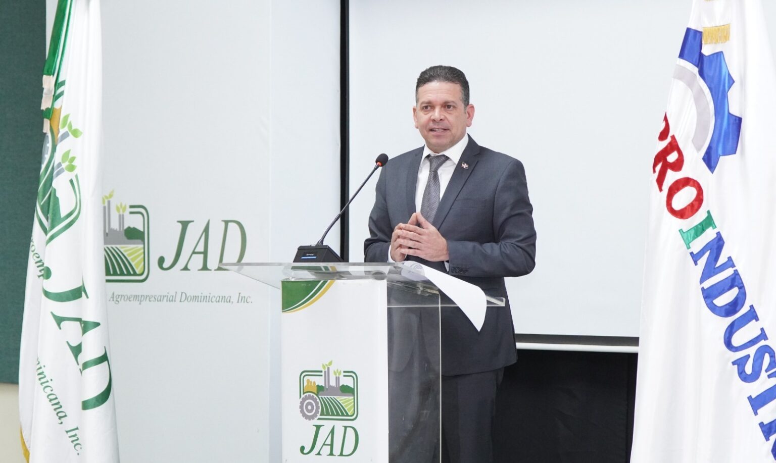 Proindustria y JAD firman alianza estratégica para fortalecer la agroindustria nacional