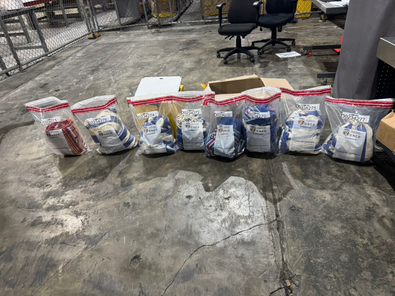 DNCD frustra envío de “narcohamacas” impregnadas de cocaína en el AILA: alerta internacional y refuerzo operativo