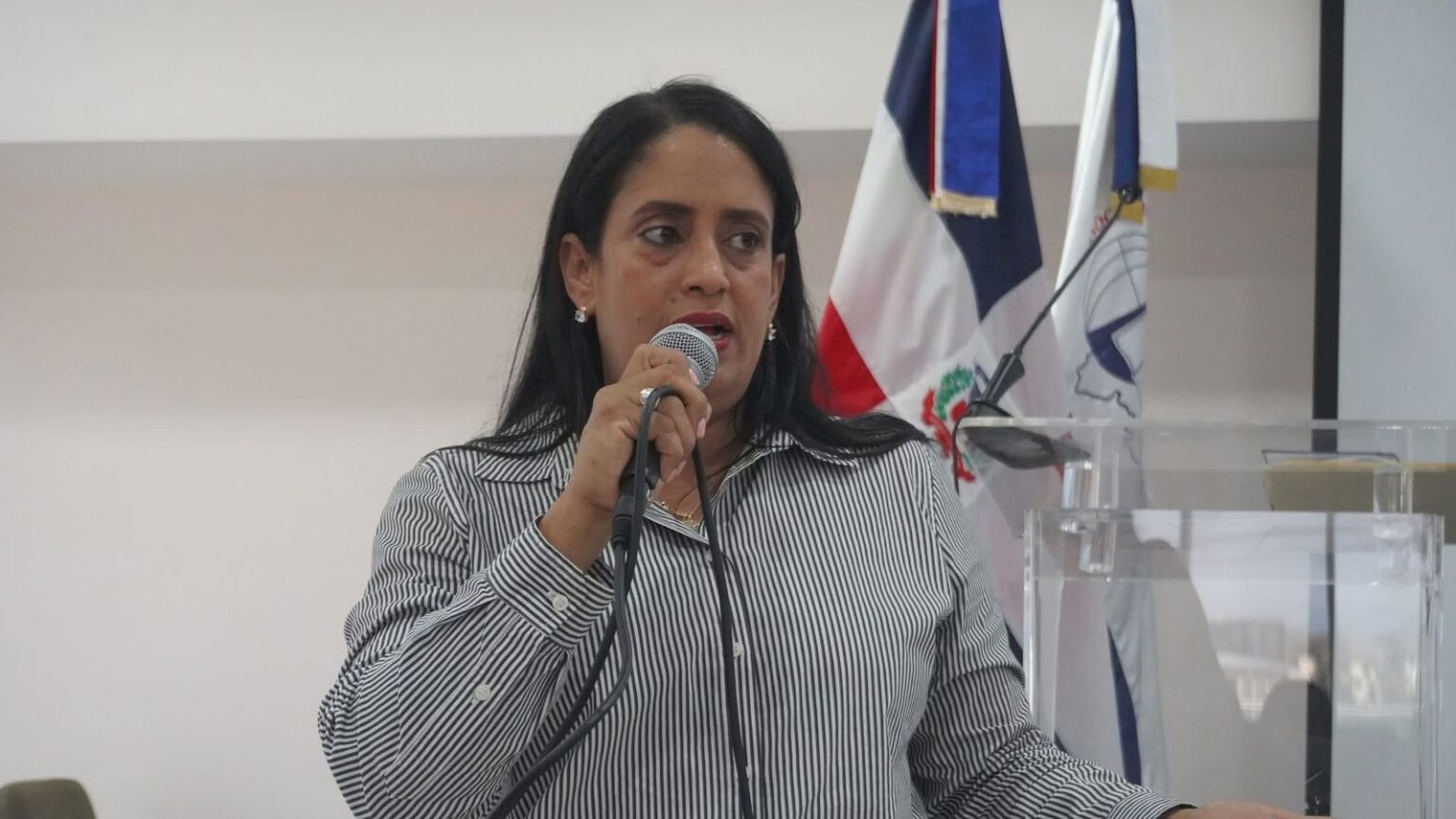 ADP Monción denuncia graves deficiencias en el inicio del año escolar y exige respuestas inmediatas