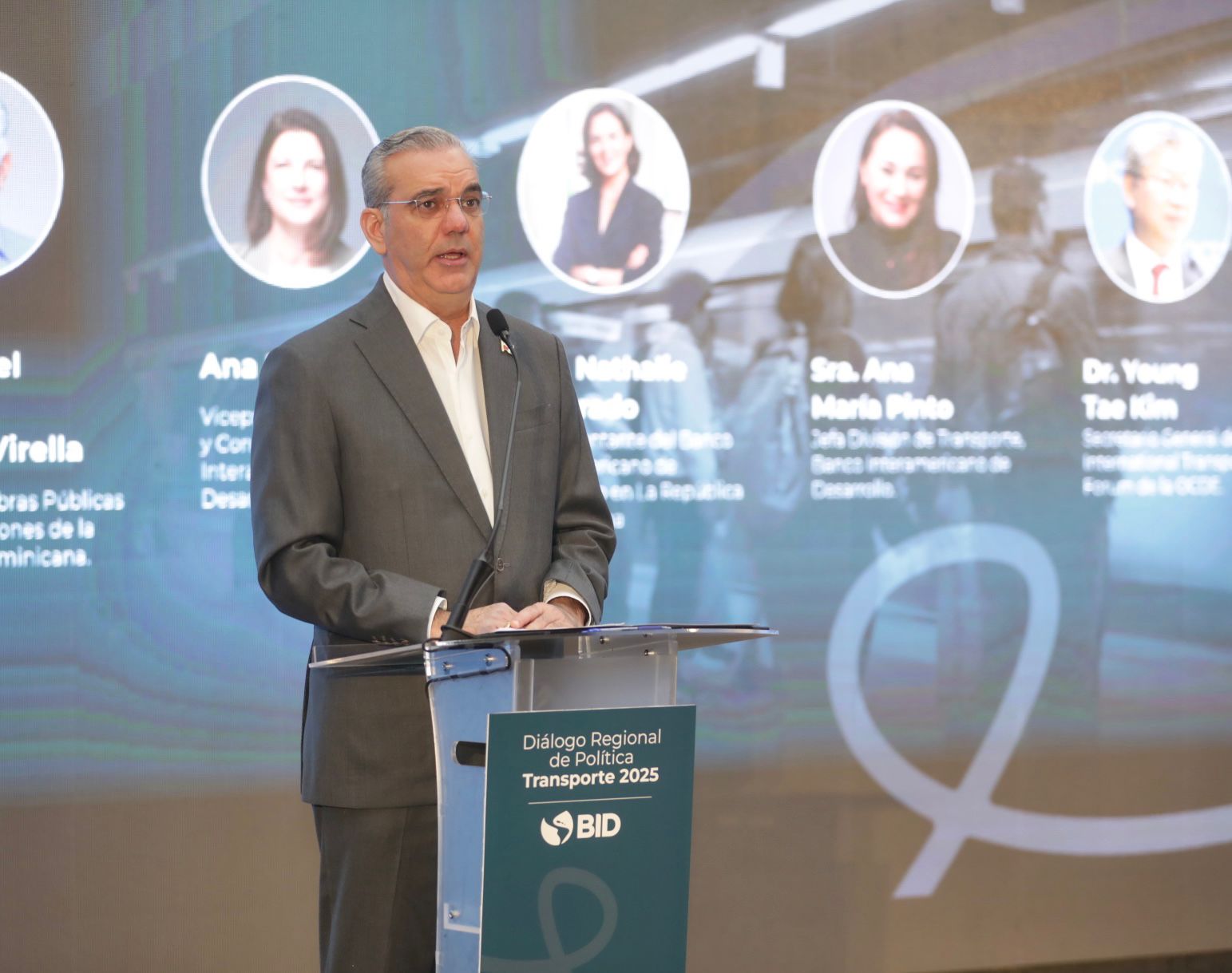 Presidente Abinader posiciona a República Dominicana en el centro del debate global sobre transporte sostenible