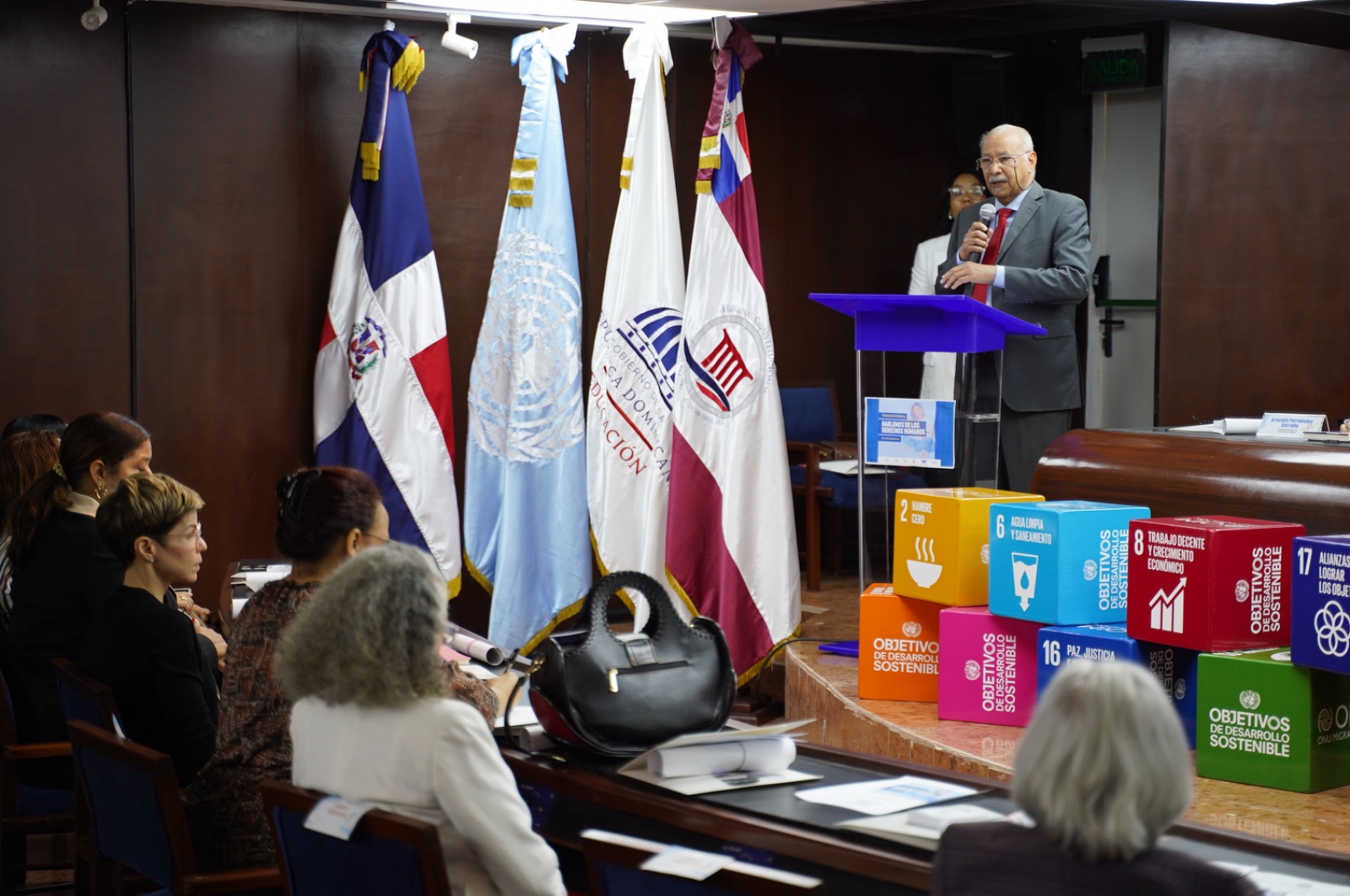 MINERD capacita a más de 500 funcionarios y docentes en derechos humanos con apoyo de la UNESCO y el Tribunal Constitucional