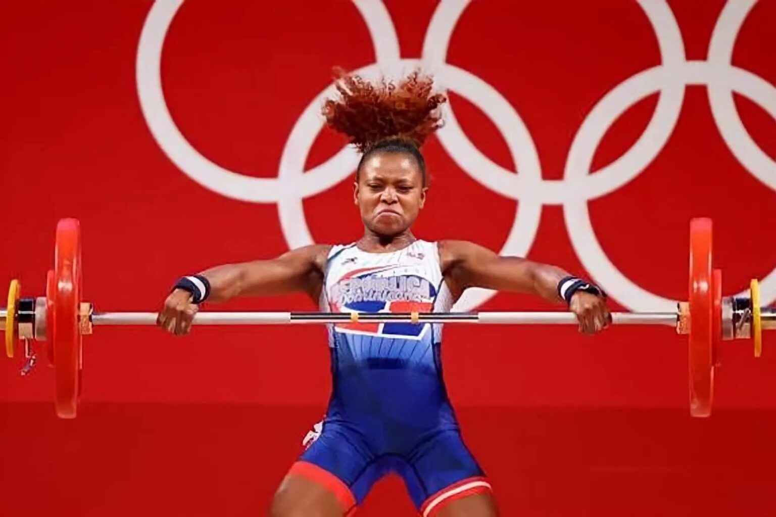 Beatriz Pirón se despide del levantamiento de pesas tras 18 años de gloria olímpica