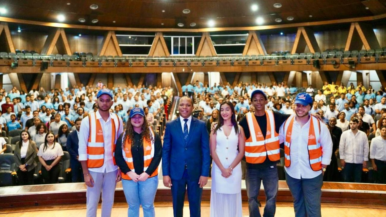 INTRANT lanza voluntariado “Guardianes del Tránsito” para involucrar la ciudadanía en educación vial y mejora del tránsito.