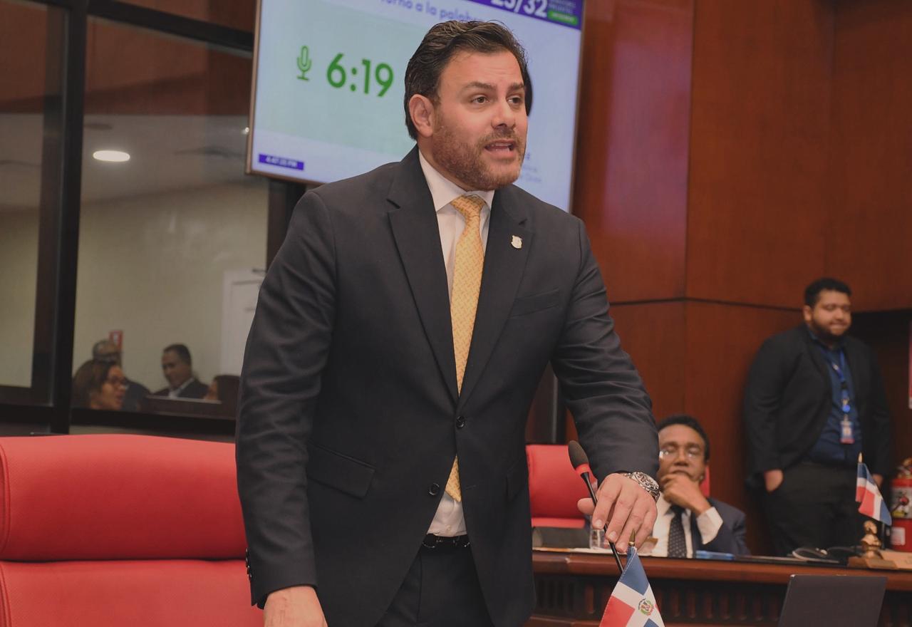 Senador Aneudy Ortiz hace llamado urgente al Gobierno para declarar a San José de Ocoa en estado de emergencia.