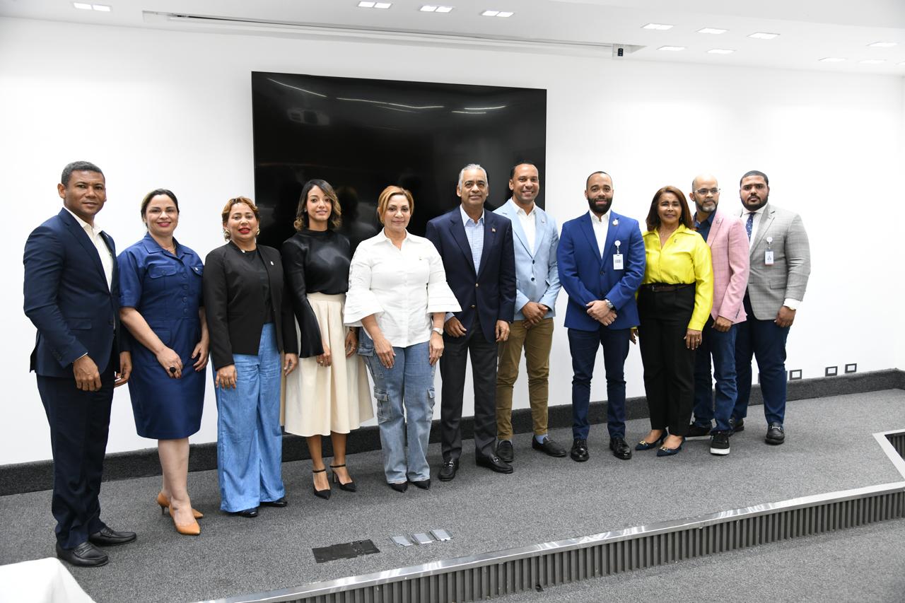 Diputados y ministro de Energía afinan detalles del proyecto de Eficiencia Energética