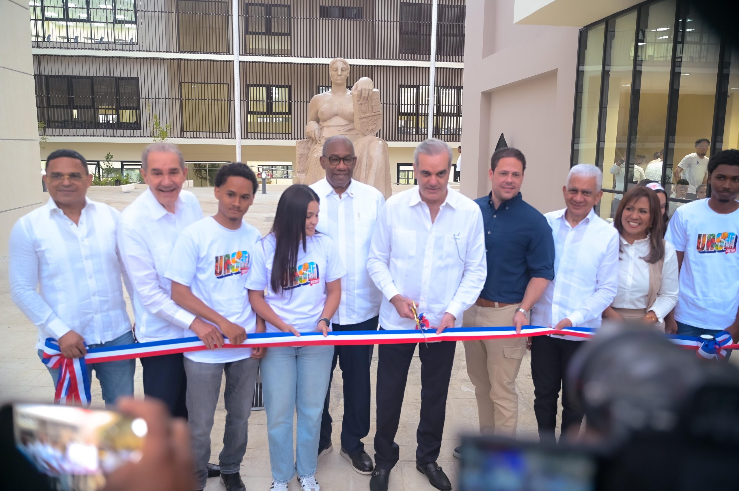 Senador Ricardo de los Santos: inauguración de centros UASD e ITLA en Cotuí marcan un hito en la provincia