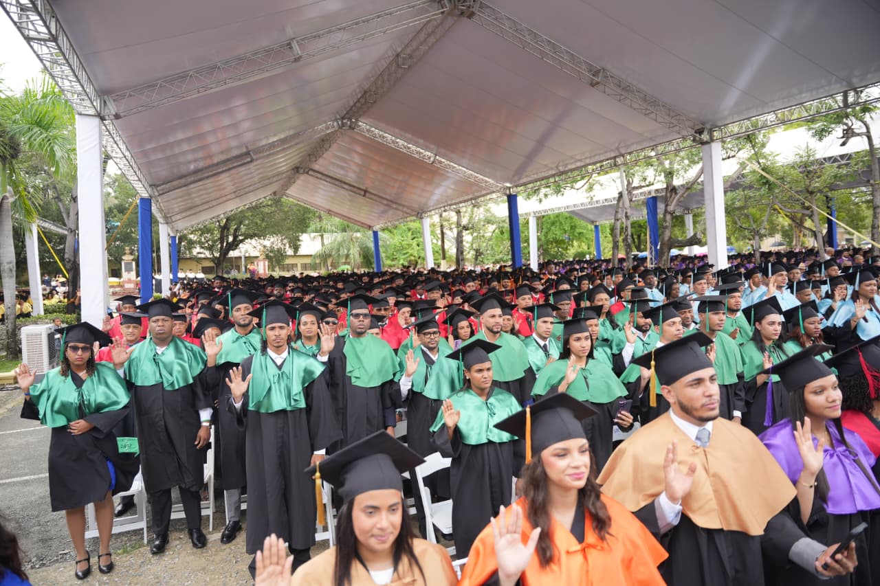 UASD celebra 487 años con la graduación de 3,710 nuevos profesionales