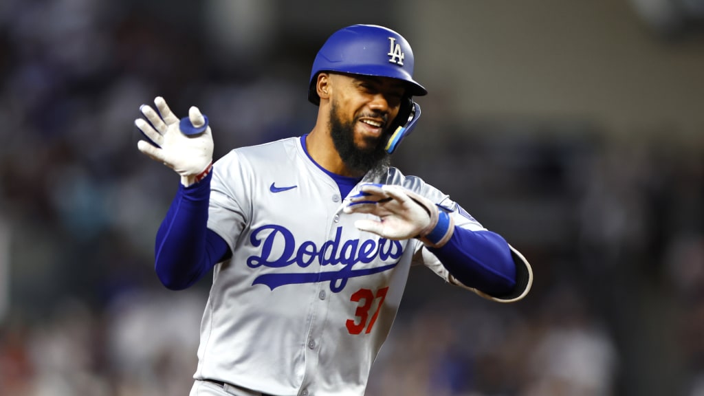 Teoscar Hernández impone racha histórica de hits en playoffs y lidera ofensiva de los Dodgers