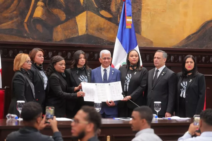 El Congreso Nacional lanza la Reforma Integral “Déjala Ir” para erradicar los Feminicidios y Filicidios en la República Dominicana.