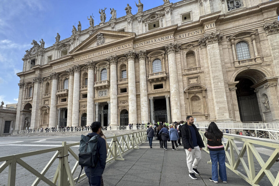 Un ambulatorio para 10.000 pobres en el corazón del Vaticano.
