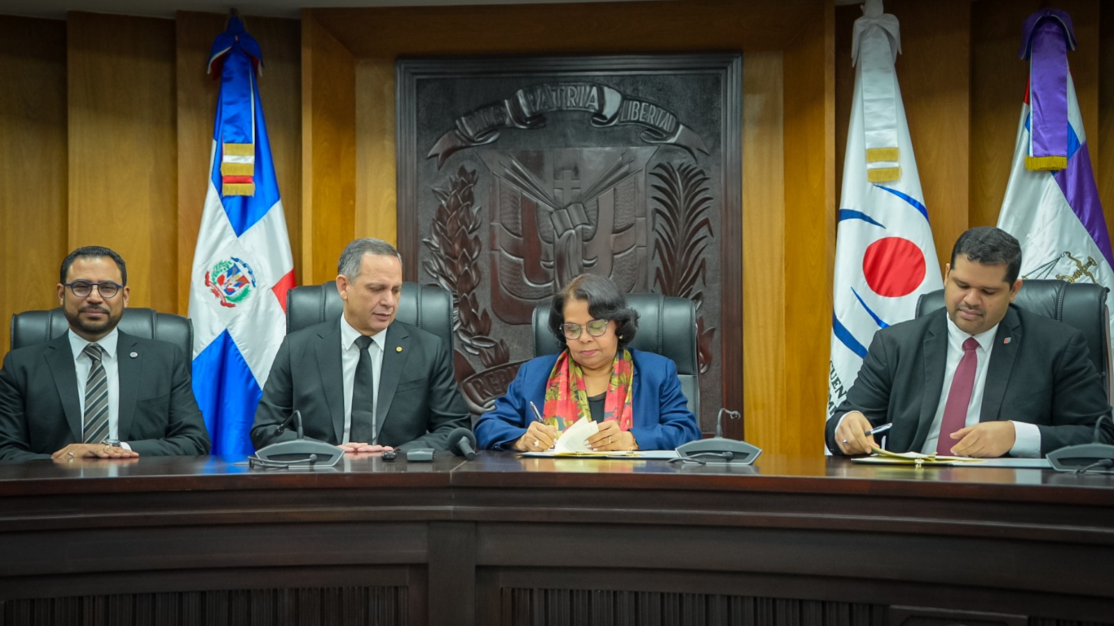 Cámara de Cuentas y Poder Judicial firman acuerdos para fortalecer la transparencia en el país.