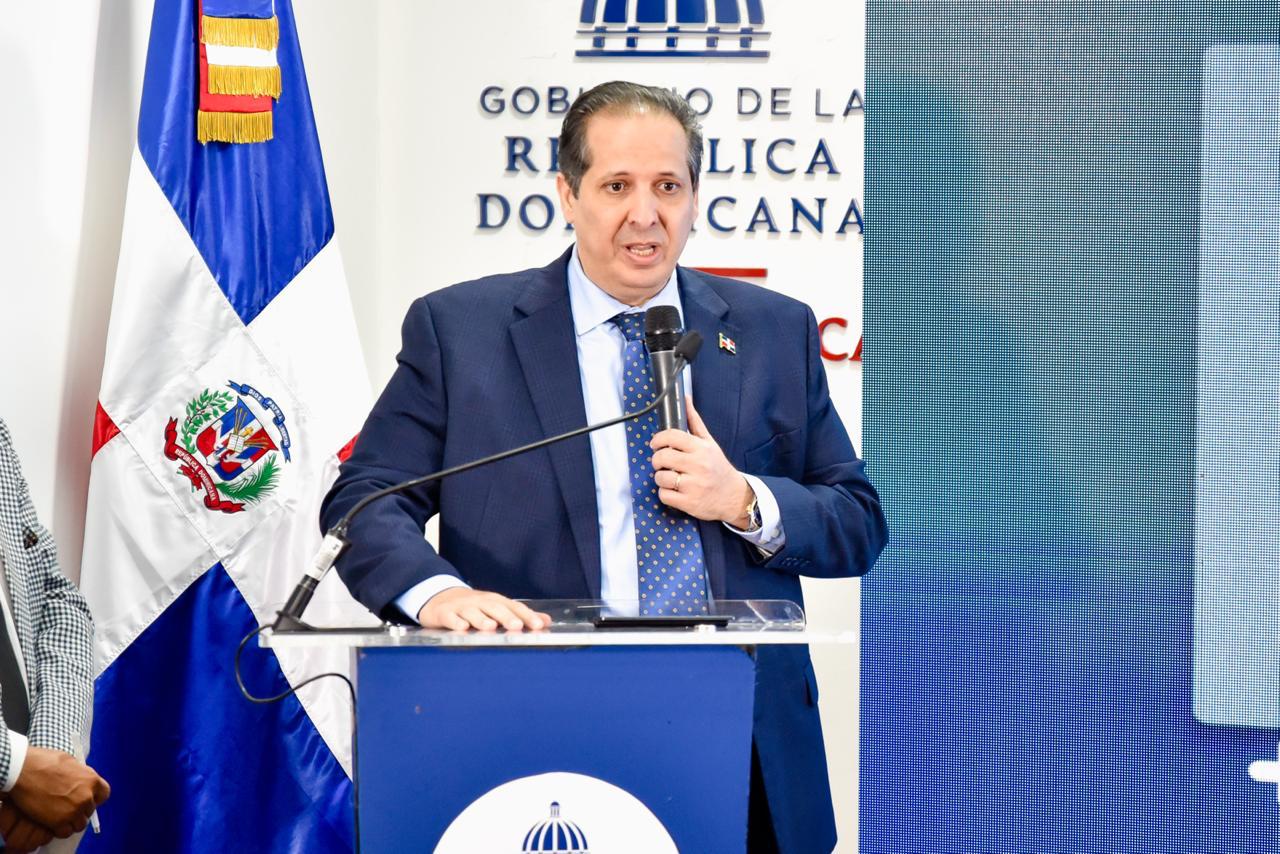 Ministro de Salud anuncia Jornada Nacional de Vacunación contra la influenza.