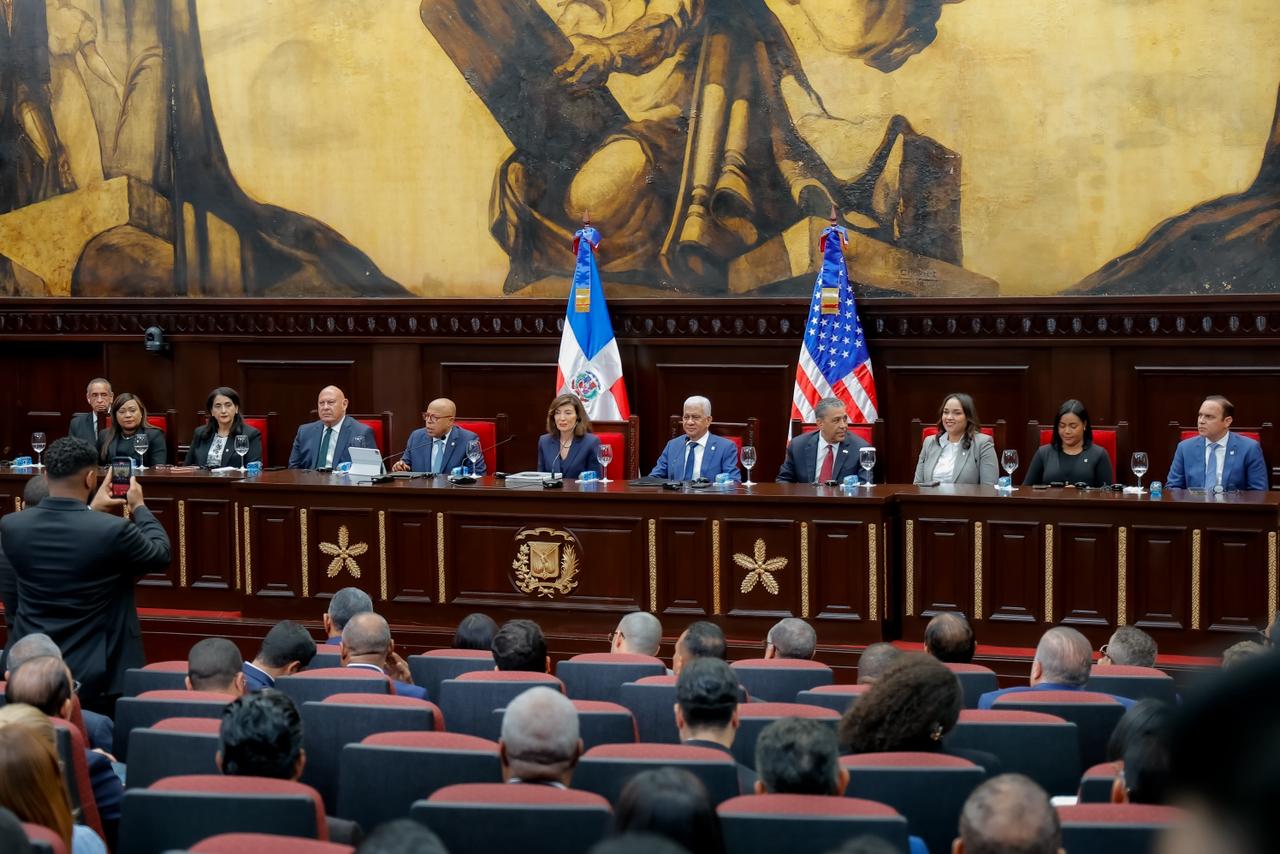 Congreso Nacional recibe visita oficial de la gobernadora del Estado de Nueva York.
