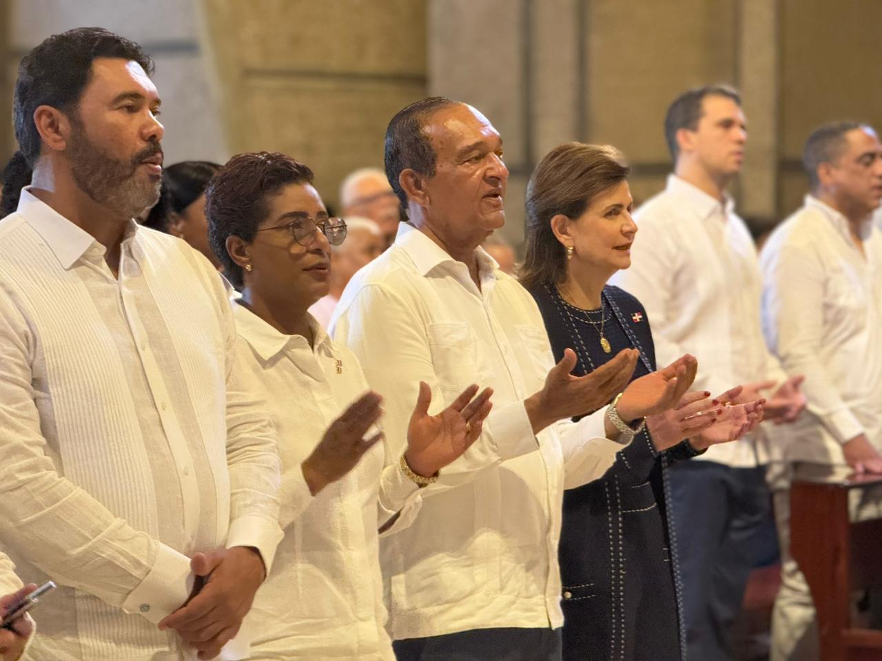 Ante miles de feligreses, la Vice-presidenta Raquel Peña encabeza misa Conatra en la Basílica de Higüey.