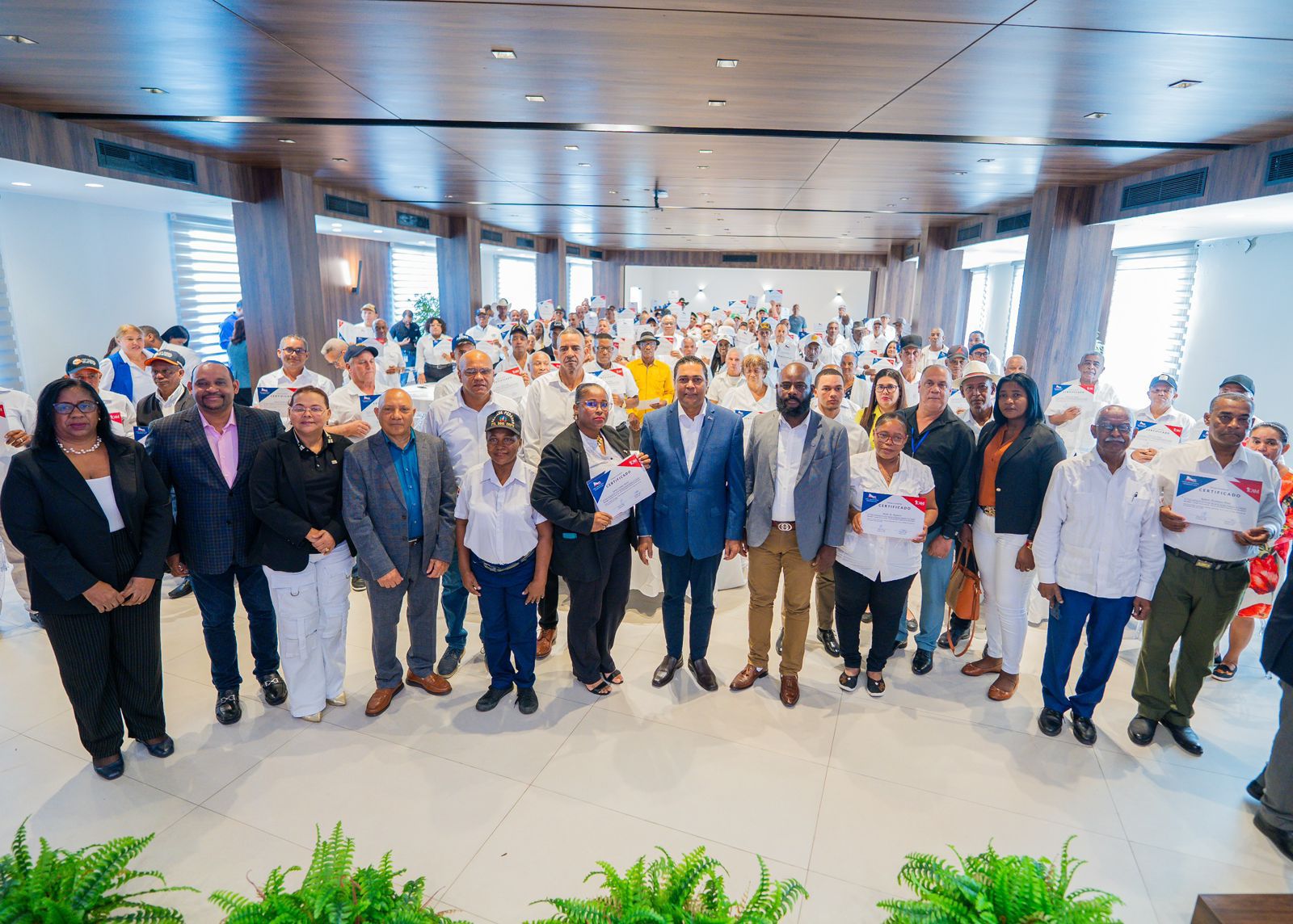 LMD realiza segunda graduación de alcaldes pedáneos reforzando su rol en los territorios.