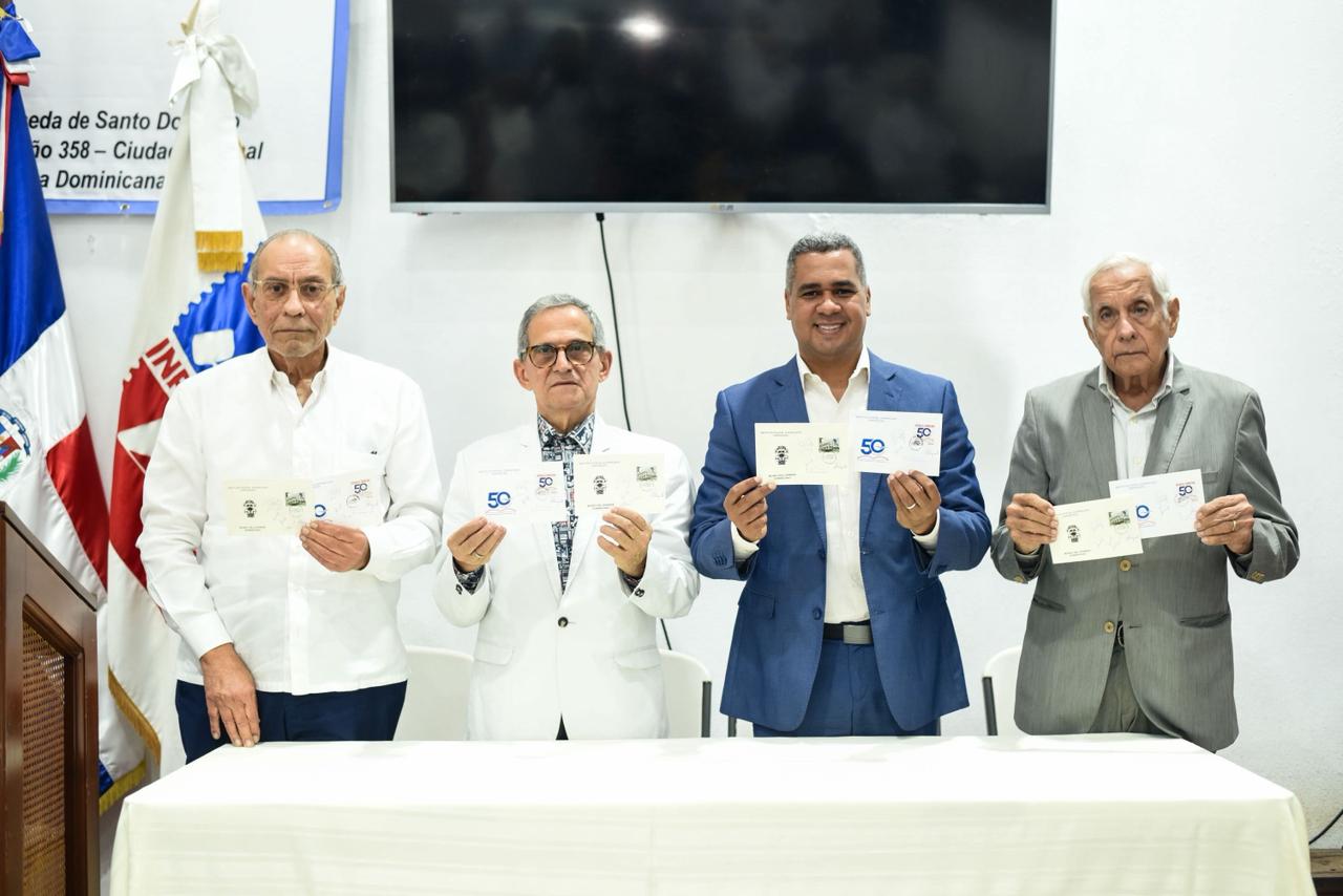 Con colección histórica de emisiones postales conmemorativas INPOSDOM concluye actividades del 62.º aniversario.