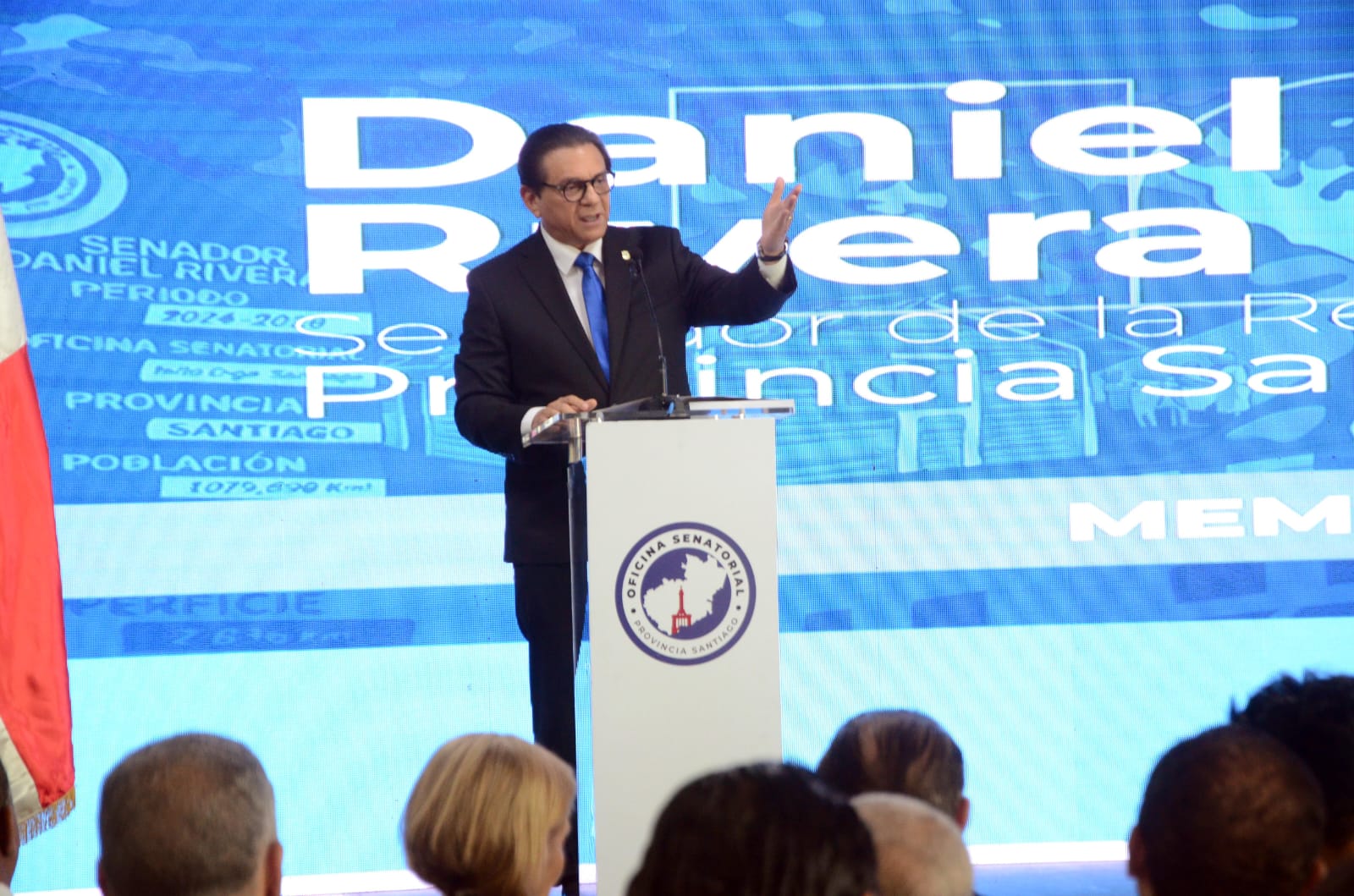 Senador Daniel Rivera destaca avances en infraestructura, educación y servicios durante rendición de cuentas 2024-2025.