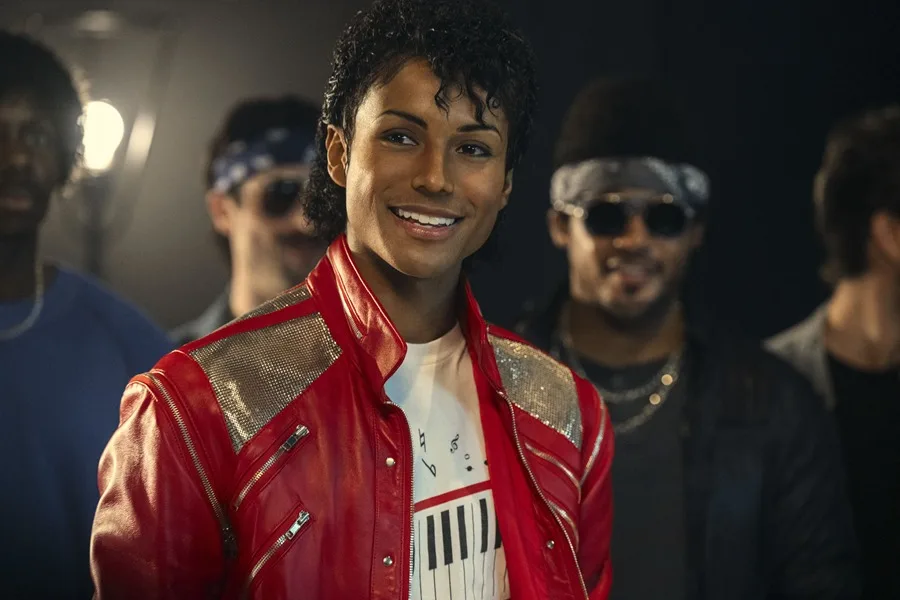 Jaafar Jackson deslumbra en el primer tráiler del biopic Michael, emulando a la perfección a su tío, el “Rey del Pop”.
