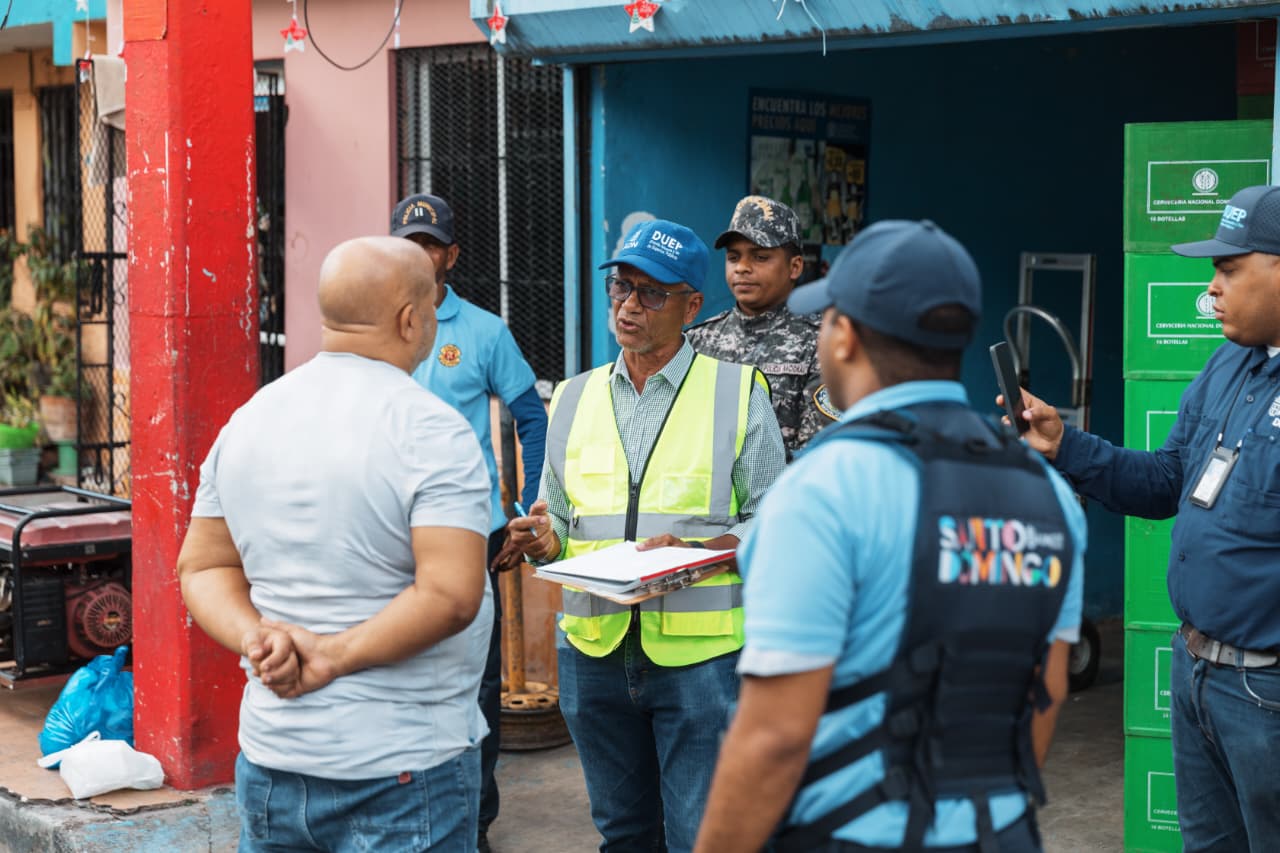 Alcaldía del DN realiza amplio operativo de aseo y recuperación de espacios en los ensanches La Fe y Kennedy