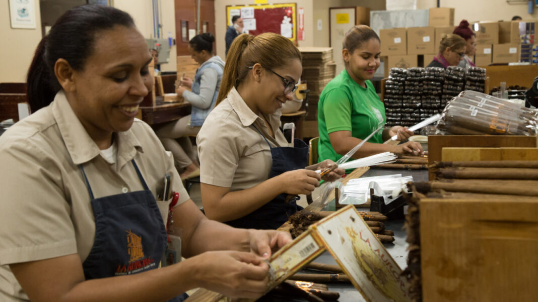 Zonas francas alcanzan los 200 mil empleos directos; el 50% están en el Cibao.