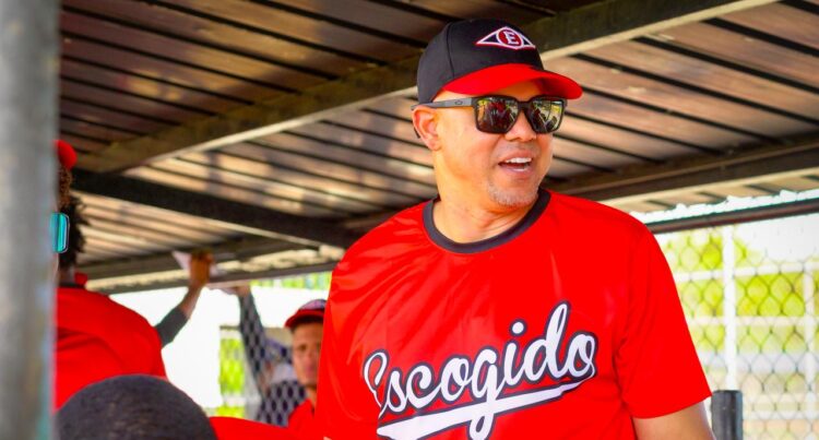 Escogido cesa a Alex Cintrón; Ramón Santiago será el nuevo dirigente.