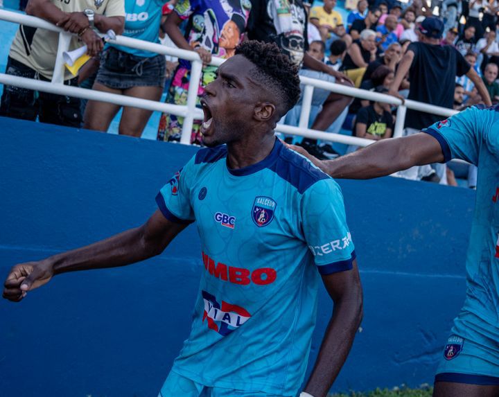 Pasión, alma y corazón: Salcedo logra empate frente a Moca FC.