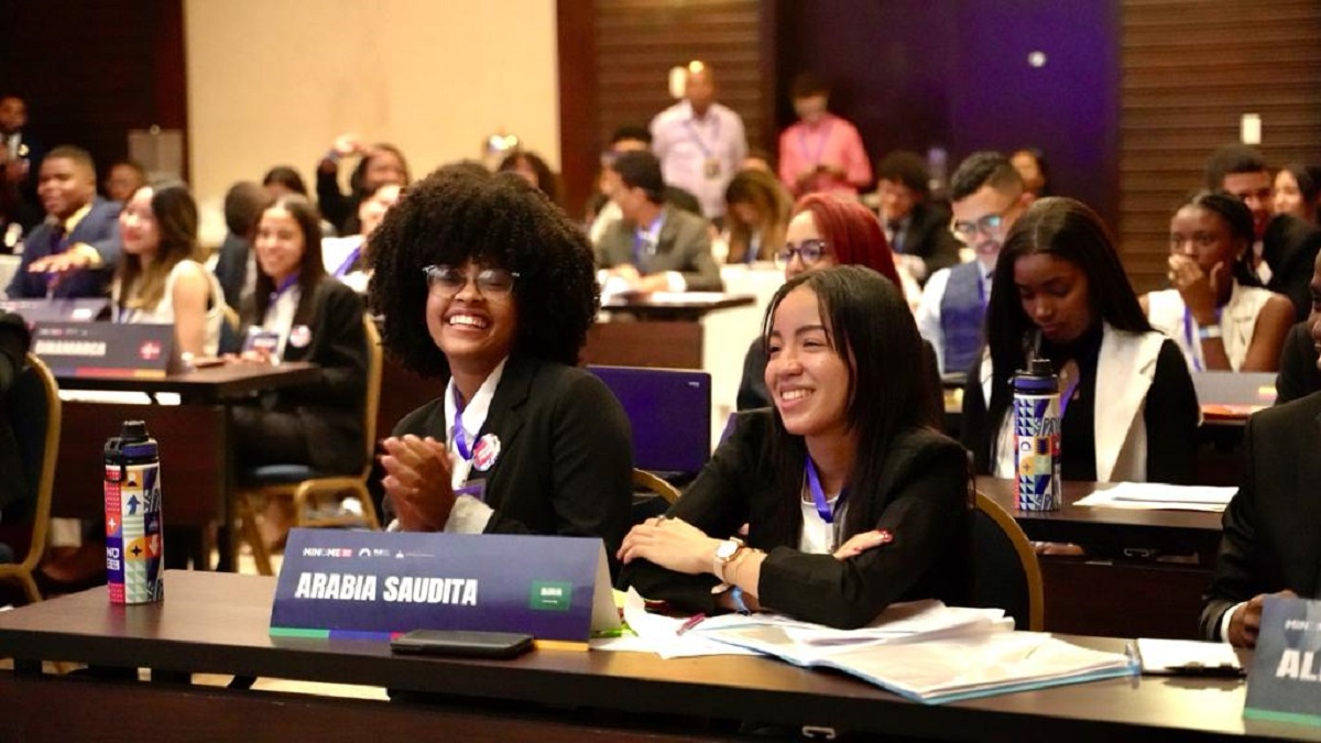 Educación anuncia que más de 800 estudiantes de nueve países participarán en el Modelo de las Naciones Unidas 2025 esta semana.