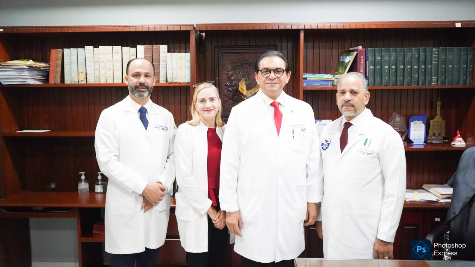 Senador Daniel Rivera fortalece servicio de Urología del Hospital Cabral y Báez con entrega de nefroscopio y uniformes quirúrgicos.