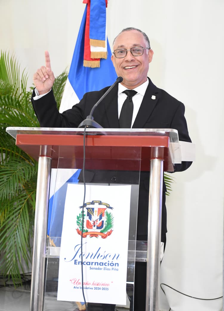 Senador Johnson Encarnación realiza rendición de cuentas sobre primer año de gestión.