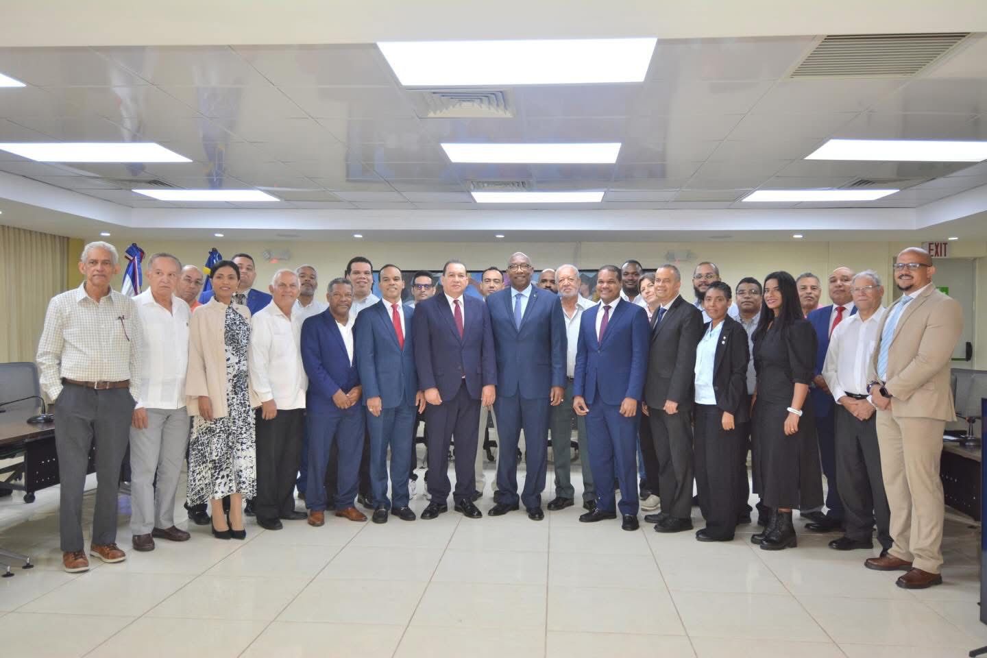 UASD abre su primer doctorado en Física en RD.