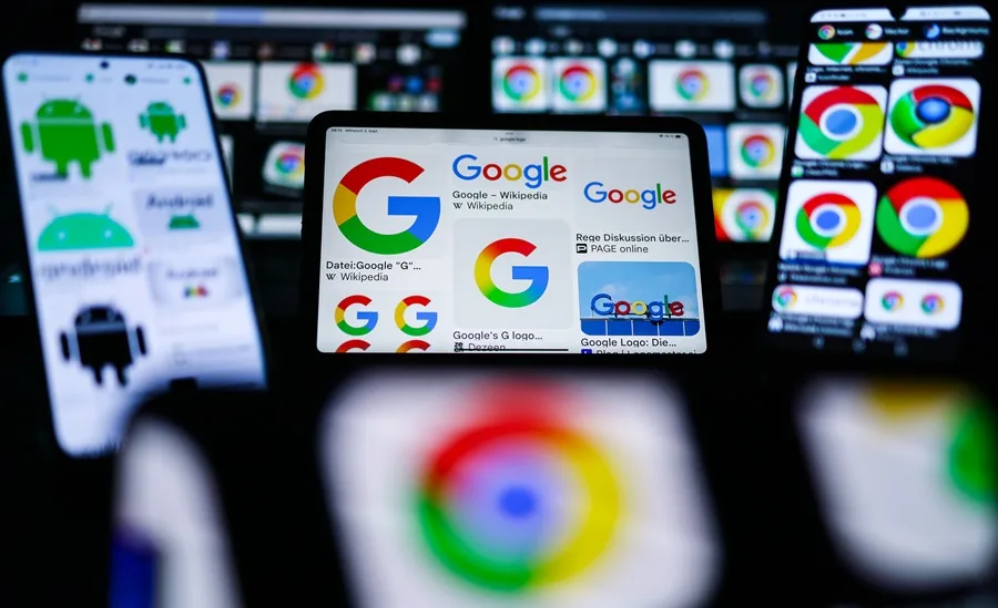 La Comisión Europea abre una investigación a Google por usar contenidos online para alimentar su IA.
