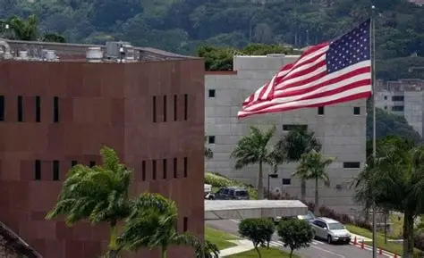 Embajada de EE. UU. pide a sus ciudadanos a no viajar a Venezuela ante grave deterioro de la seguridad.