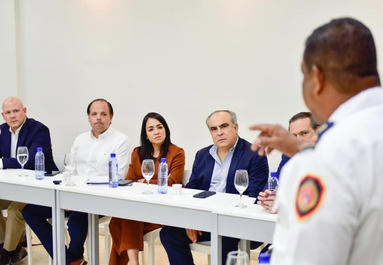 Ministra Faride Raful sostiene encuentro con empresarios delDistrito Industrial Haina–Nigua