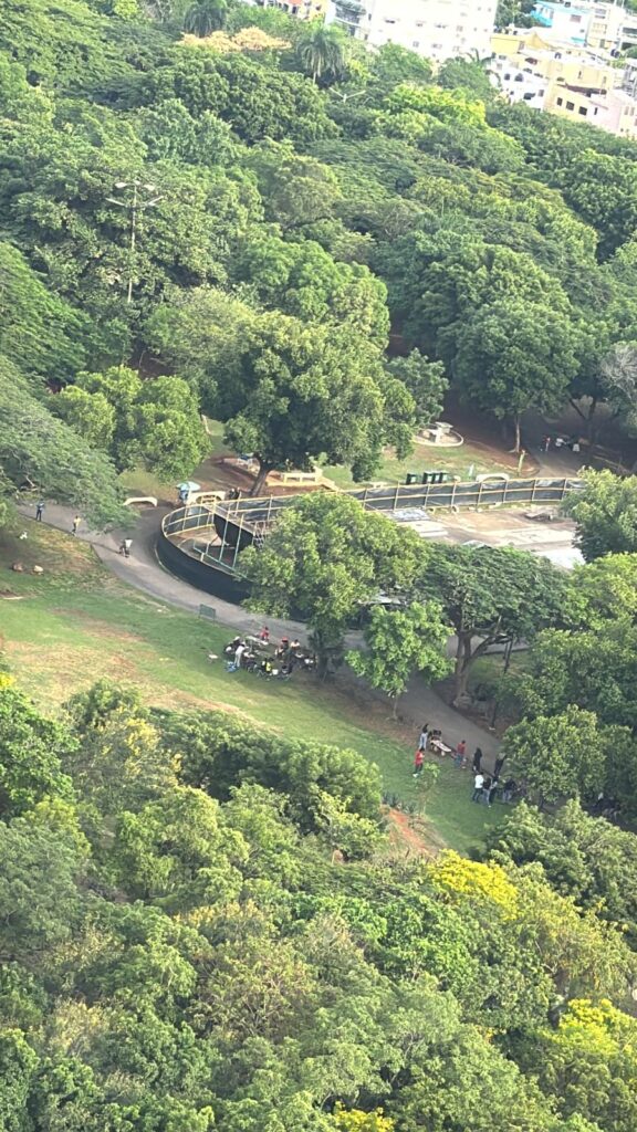 Jóvenes denuncian intento de desalojarlos de su única zona deportiva en El Mirador.